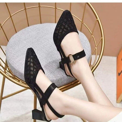 🔥Sommer kommt💥Spitz zulaufende Knöchelriemen-Sandalen mit Strasssteinen