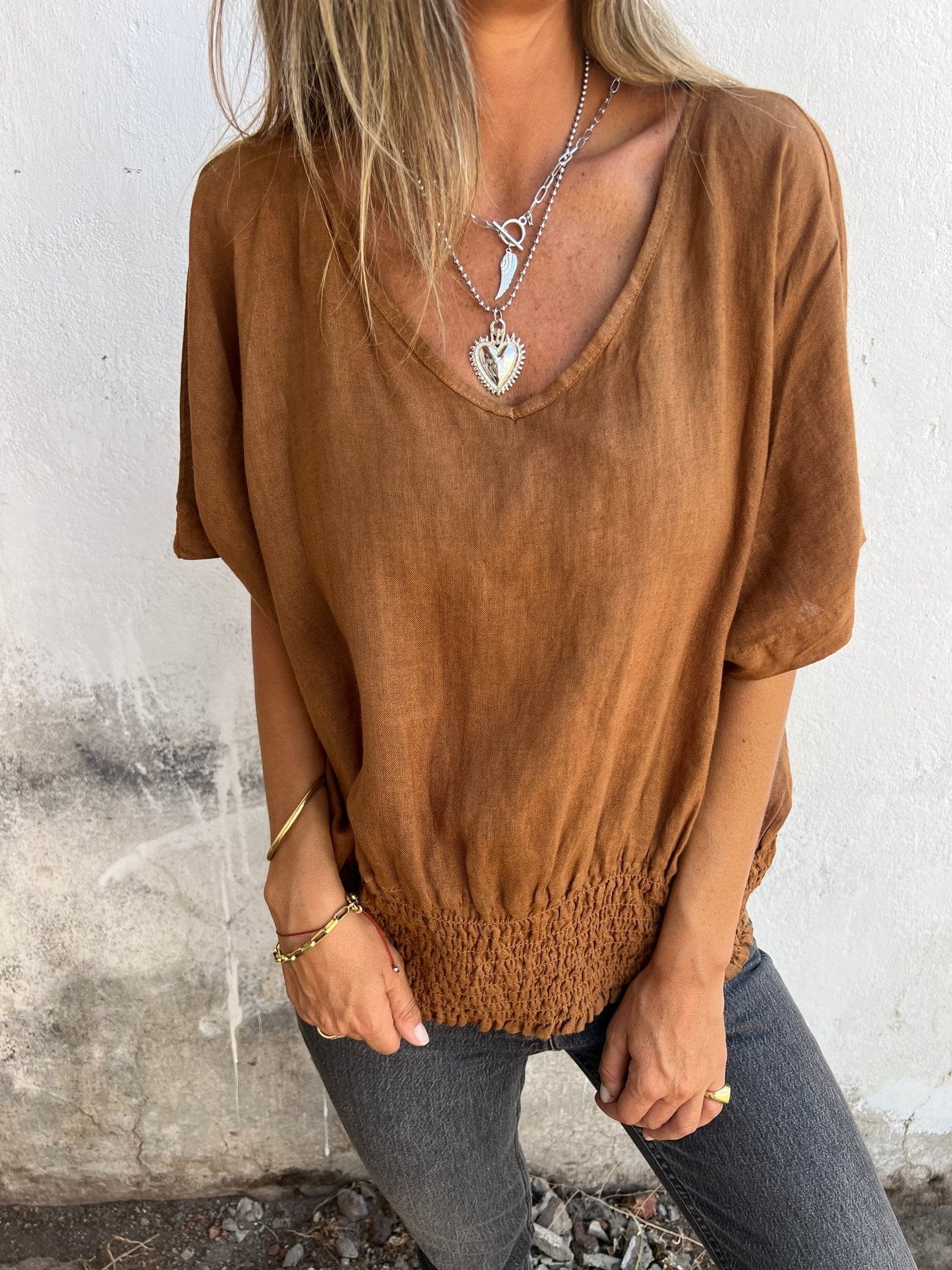 🔥Sommer-Hot-Sale 49% Rabatt🔥Bequemes tailliertes T-Shirt mit V-Ausschnitt