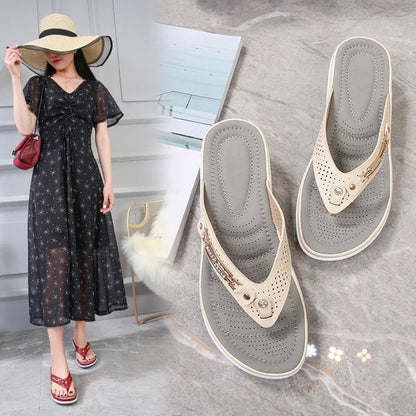 🎁2025 New Open Mould Design✨🩴Weich gepolsterte Damen-Flip-Flop-Sandalen