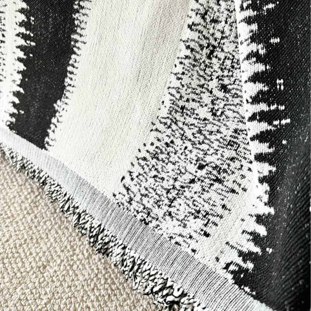 🏡Trendy gestreifte Chenille Atmungsaktive Sofa Schutz Couch Abdeckung