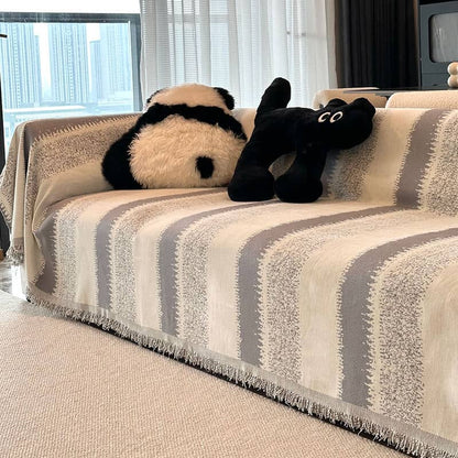 🏡Trendy gestreifte Chenille Atmungsaktive Sofa Schutz Couch Abdeckung
