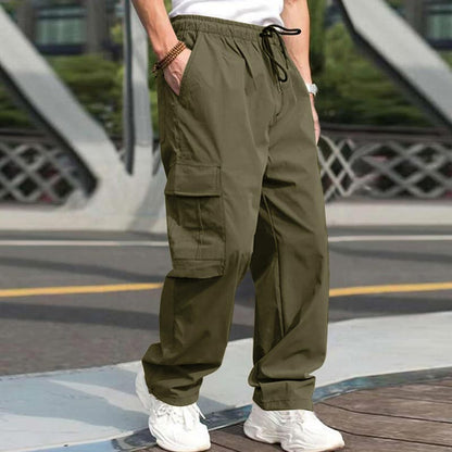 Lose sitzende Freizeithose für Männer mit mehreren Taschen