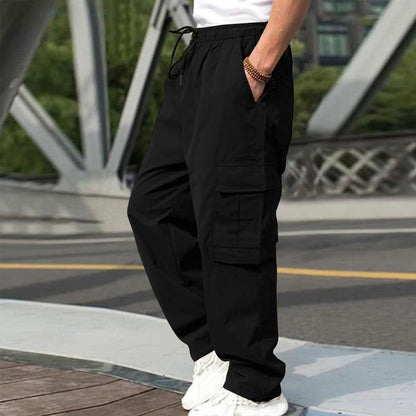 Lose sitzende Freizeithose für Männer mit mehreren Taschen