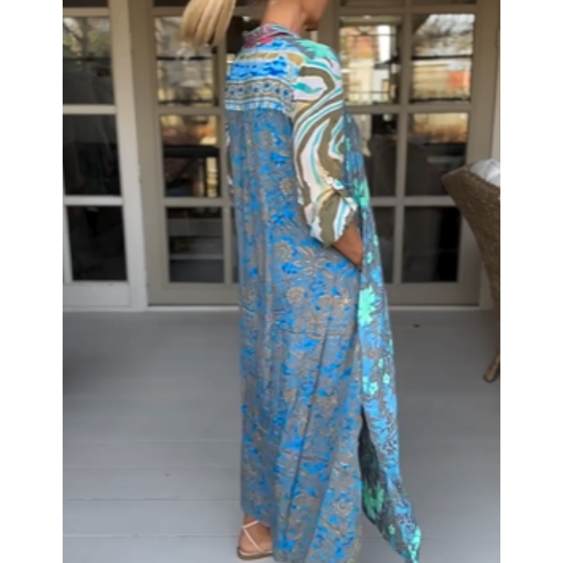 Modisches bedrucktes Maxikleid mit seitlichem Schlitz