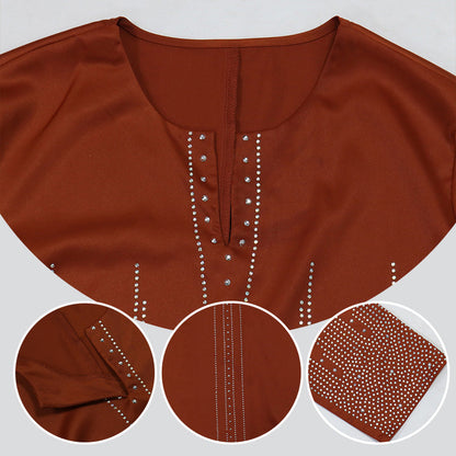 Modisches elegantes Kaftankleid mit Strasssteinen