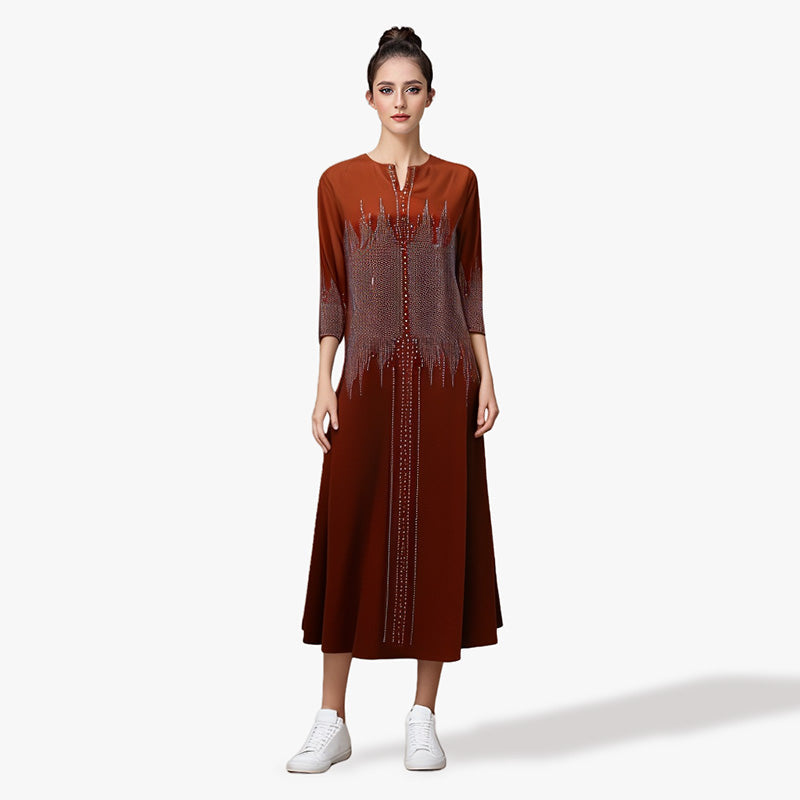 Modisches elegantes Kaftankleid mit Strasssteinen