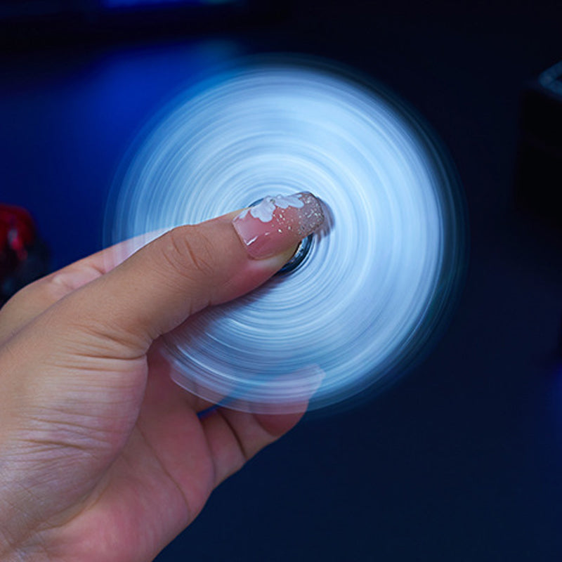 🔥58% Rabatt - Weihnachtsverkauf🔥 Multifunktionales faltbares winddichtes Feuerzeug(Ohne Gas)