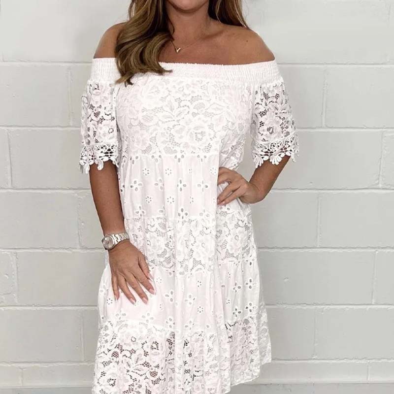 ✨2025 Neuer Verkauf✨💃Trägerloses Spitzenkleid mit hohlem Patchwork für Damen