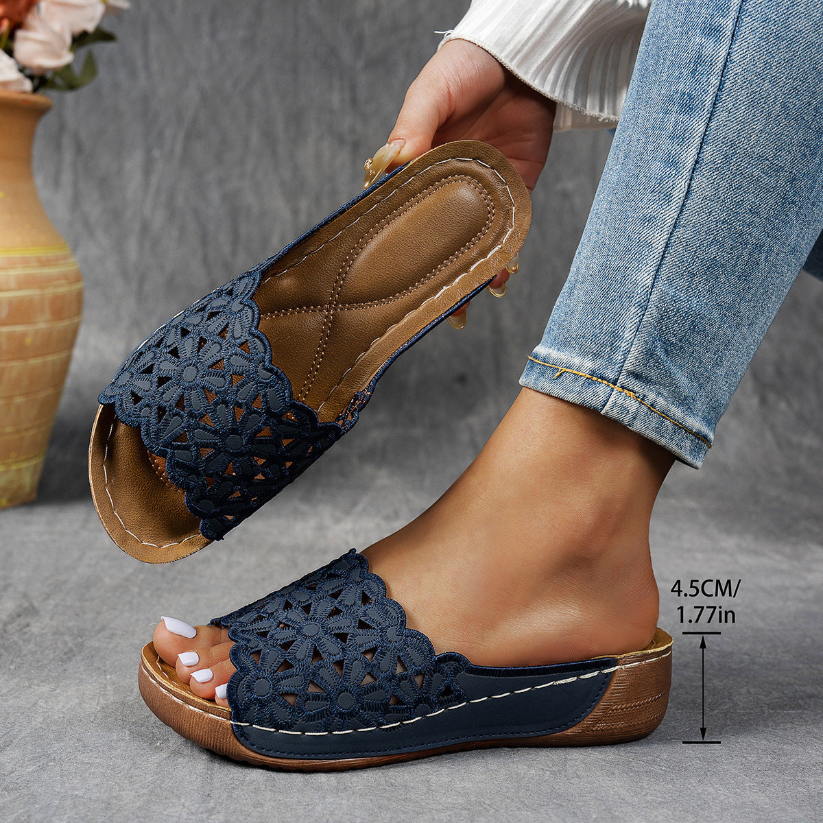 👡✨Atmungsaktive orthopädische Damen-Pantoletten mit Keilabsatz