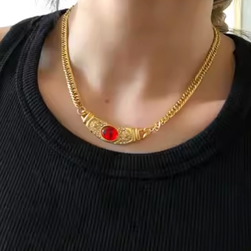 Shiny Zircon Pendant Necklace in Stainless Steel