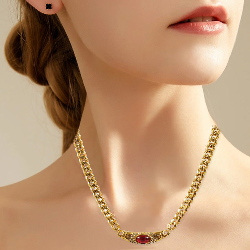 Shiny Zircon Pendant Necklace in Stainless Steel