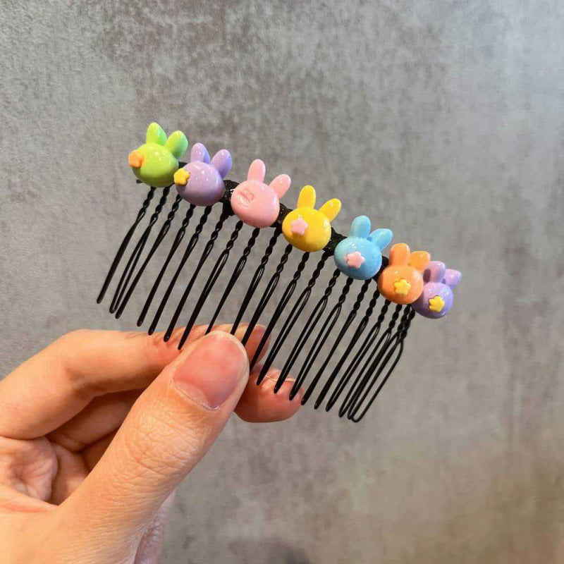 🎁Niedliche Cartoon Haar Zähmung Clip für junge Mädchen