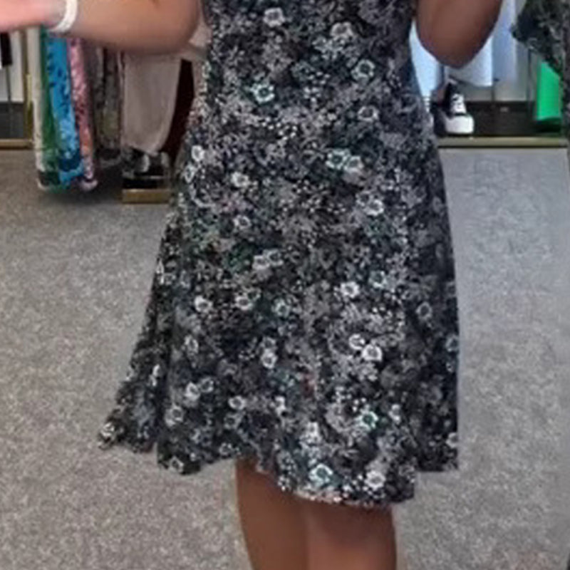 💐2025 Neue Ankunft 50%OFF💖Lässiges Damen-Kleid mit Rundhalsausschnitt und Blumendruck