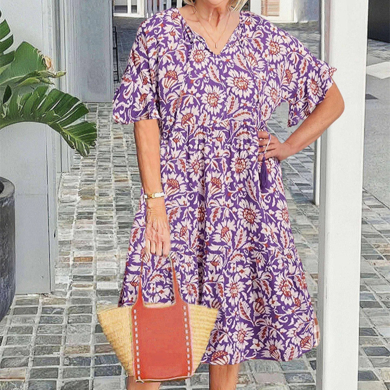 Bedrucktes Midikleid mit V-Ausschnitt