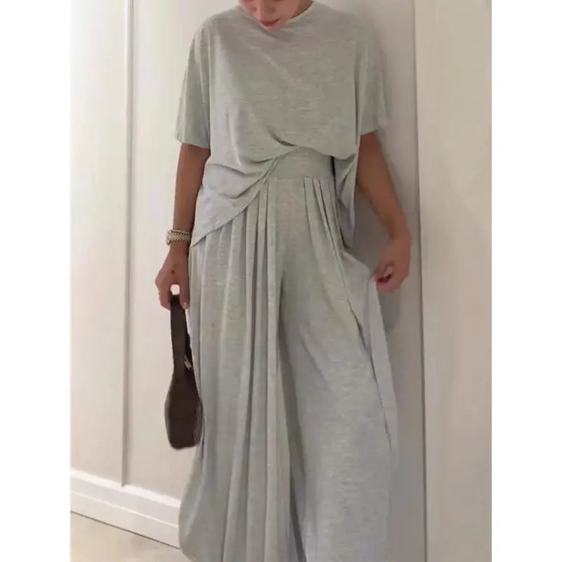 🧼Damenset aus atmungsaktivem Stoff – 👚Lockere Kurzarmbluse & Weite Hose mit Plisseedetails | Bequem, stylisch & pflegeleicht