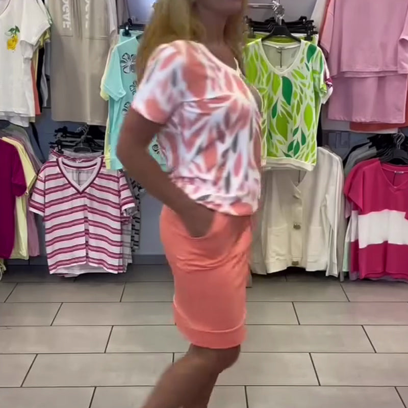 Zweiteiler für Damen: Einfaches, bedrucktes Oberteil & stylischer Rock