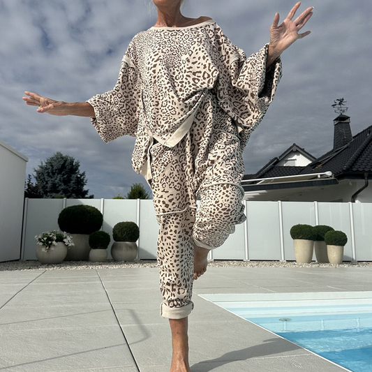 💃Ensemble 2 pièces pour femme avec haut et pantalon à imprimé léopard ☕ – Coupe décontractée, idéal pour le brunch ou les courses du week-end ✨