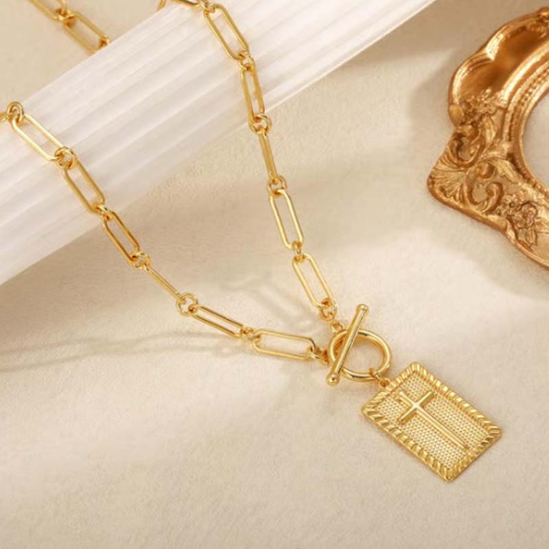 Kreuz-Anhänger mit Paperclip-Kette