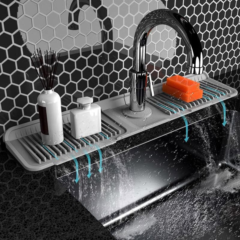 🚰 KAUFE 2, ERHALTE 1 GRATIS! 🧼 Schnelltrocknende Wasserhahnmatte für Die Küchenspüle – Silikon, Rutschfest & Ideal Zum Auffangen Von Wasser & Schmutz 🍽️